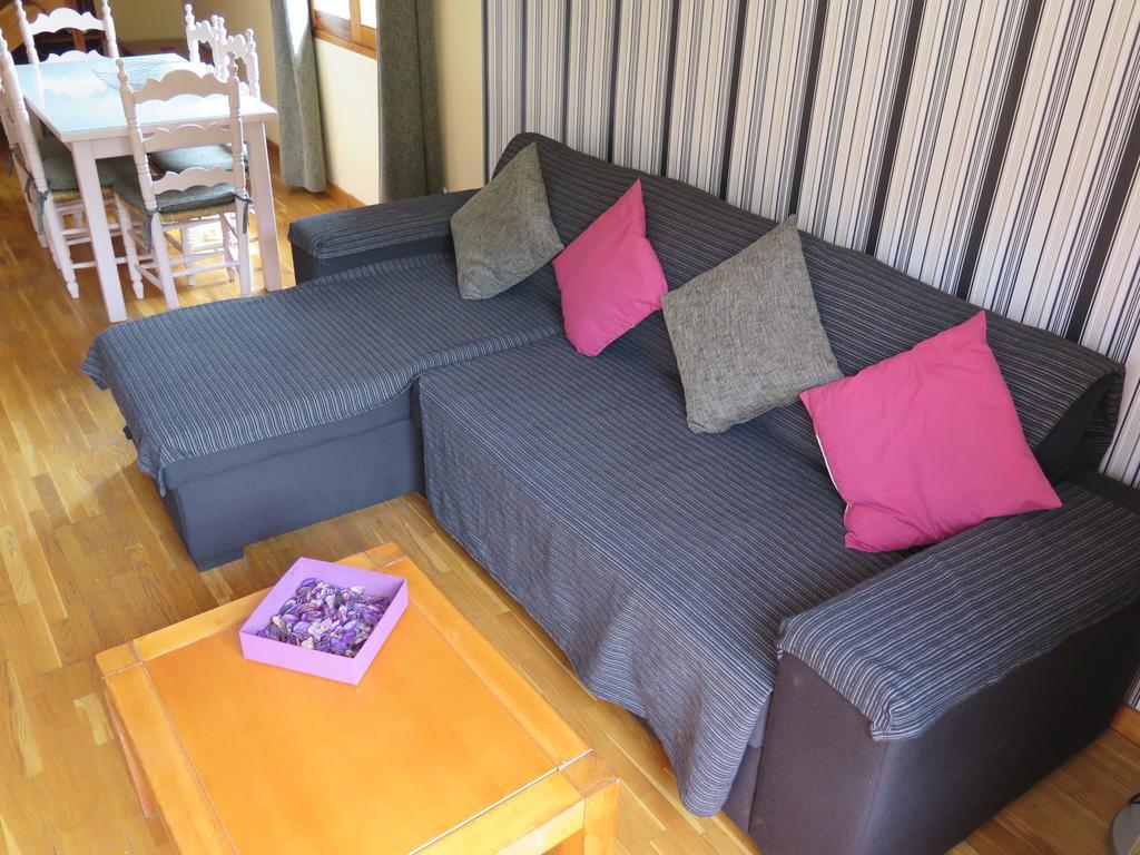 Apartaments El Ribal Valencia D'Aneu Екстер'єр фото