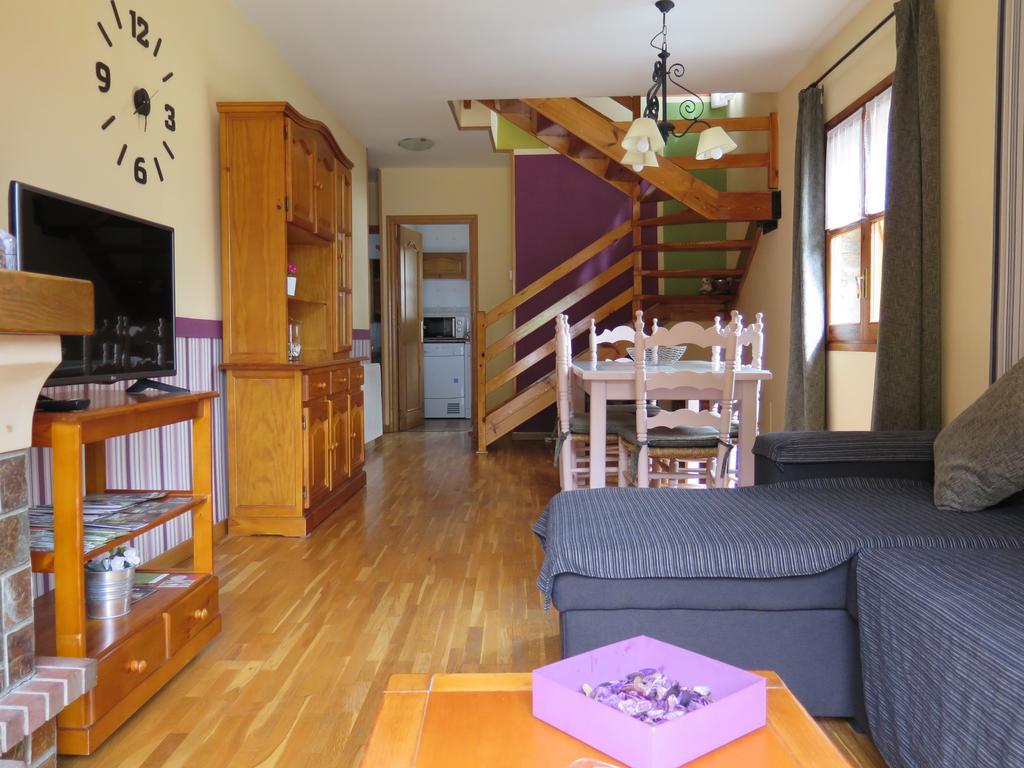 Apartaments El Ribal Valencia D'Aneu Екстер'єр фото