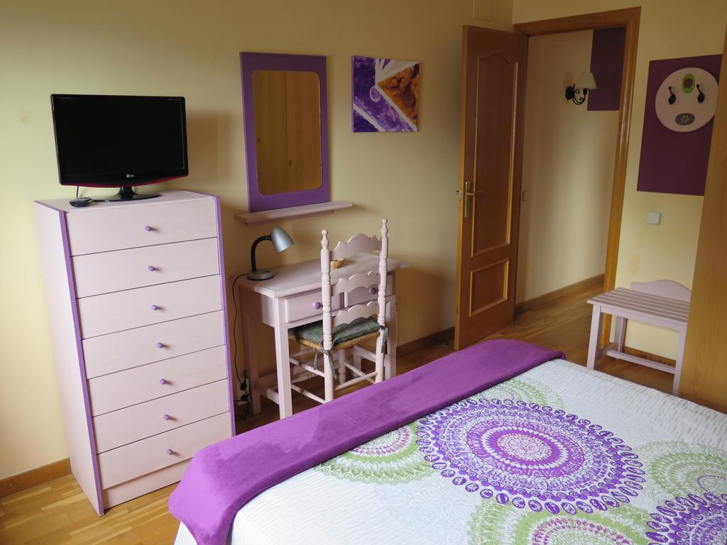 Apartaments El Ribal Valencia D'Aneu Екстер'єр фото